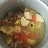 土豆炖排骨汤做法大全家常
