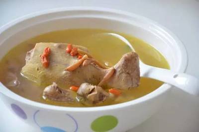 银耳鸽子汤的做法大全家常