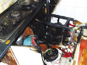 煤气堆积橱柜导致爆炸