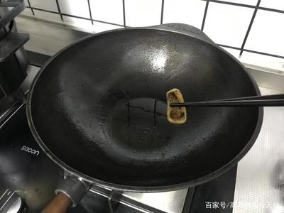 厨房铁锅买什么锅