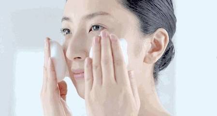 长痘痘了可以用洗面奶