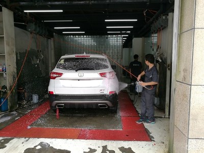 洗车精细洗车