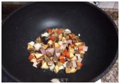 香菇土豆炖牛腩的做法