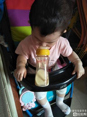 4个半月宝宝一天喝多少奶粉
