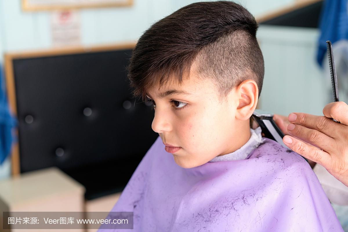 11岁男孩发型