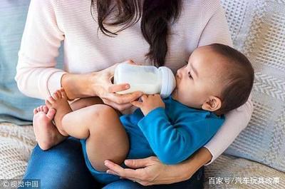 婴儿冲奶粉温度