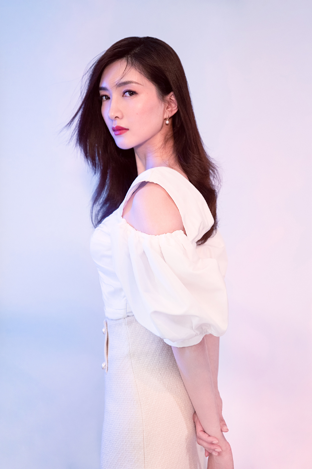 王泽失踪一年后首谈深渊：镜中人与无名者的秘密语言
