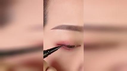 新手如何快速画眼线