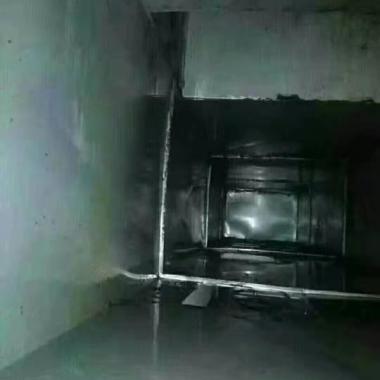 厨房烟道壁有油吗