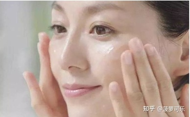 先擦面霜还是精华