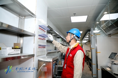 农村厨房油烟排放