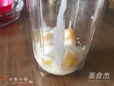 菠萝酸奶的制作方法