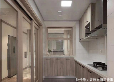 白墙配什么橱柜门