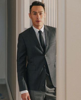 干净利落的发型男