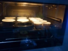 烤箱烤纸杯蛋糕的温度和时间