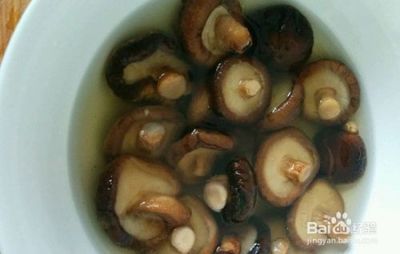 香菇热水泡冷水