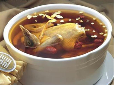 月子期间可以喝鸽子汤吗