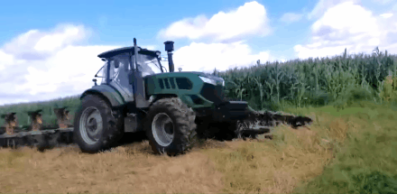 拖拉机怎么进入农业领域