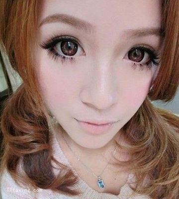 芭比妆发型