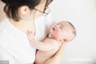 宝宝过早竖抱的补救