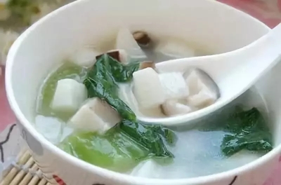 山药青菜香菇汤