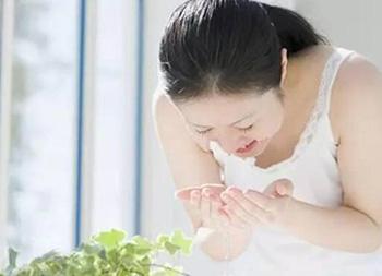 不洗脸祛痘