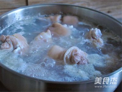 高压锅卤猪脚制作方法