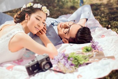 孕妇梦见拍婚纱照