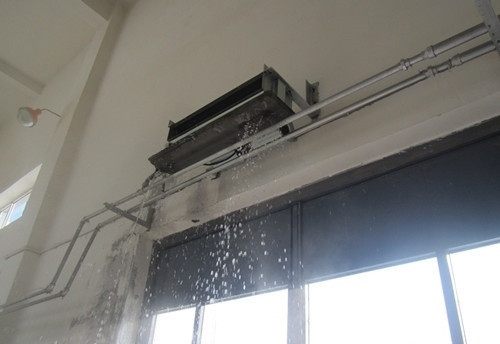 挂式空调出风口漏水