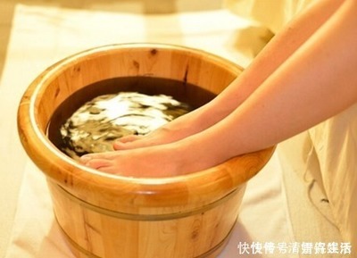 泡脚脚起泡是怎么回事