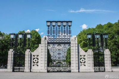 围墙大门两门柱设计