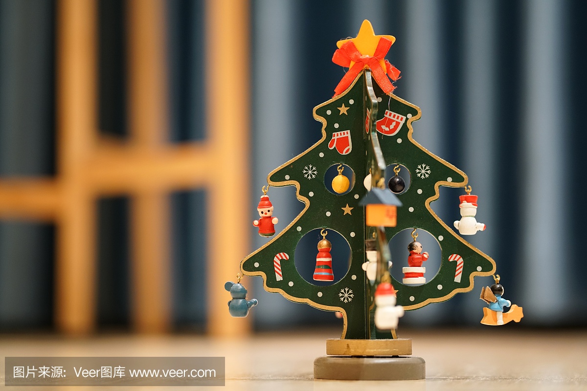 塑料纸带手工艺品