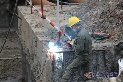 钢板加固图片视频 钢结构钢结构停车场设计 第5张 钢板加固图片视频 钢结构钢结构停车场设计 第5张