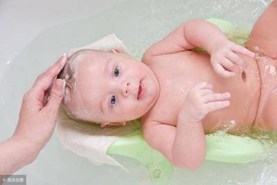 11个月的宝宝洗澡温度是多少度