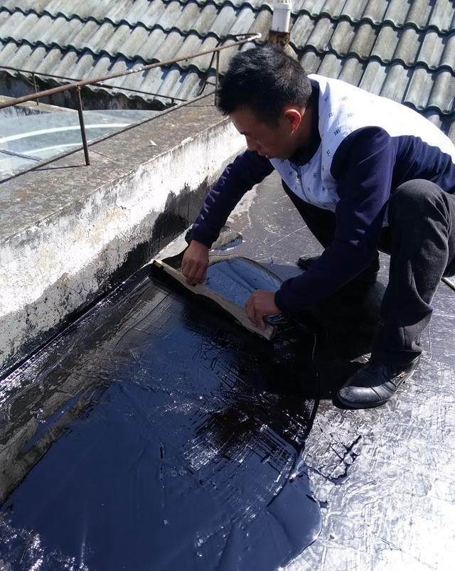 楼顶漏水用什么材料