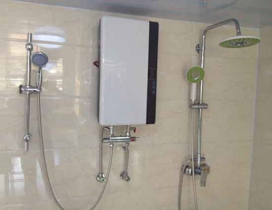 电热式热水器