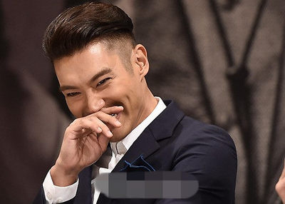 中年男性发型