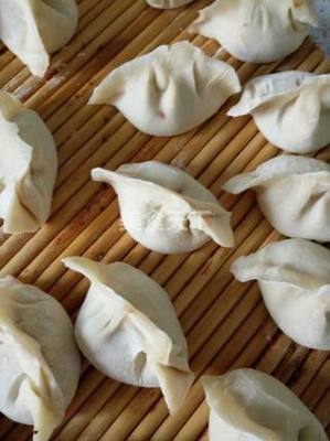 三色水饺制作方法
