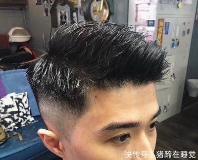 头发硬粗适合的发型