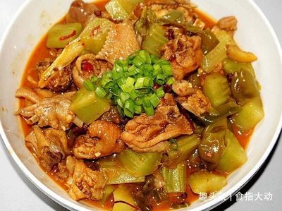 红烧青椒鸡肉的做法大全家常
