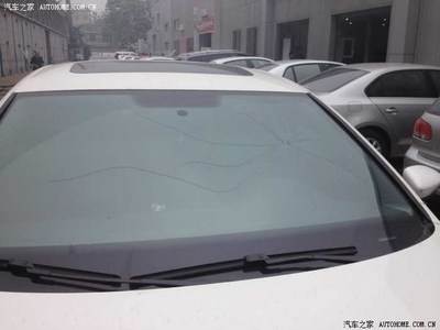 挡风玻璃多少钱一块