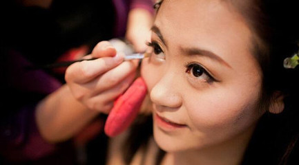怎样化妆不容易脱妆