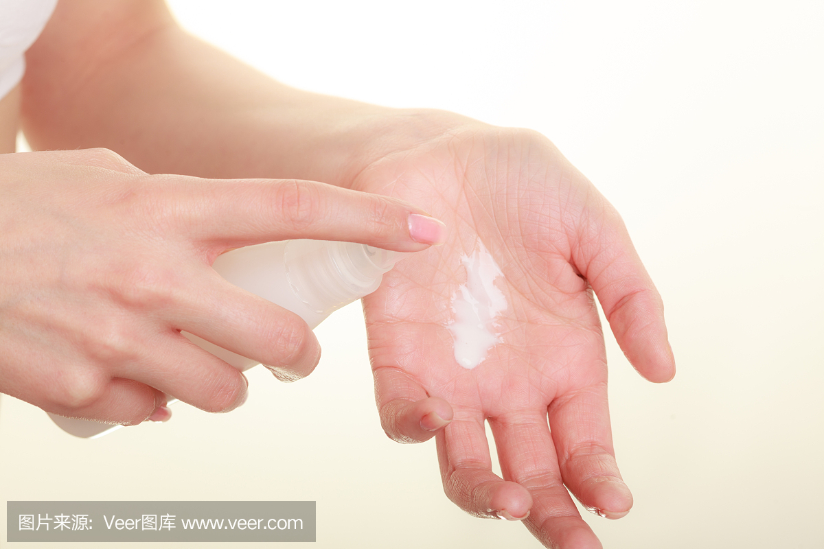 拍手掌可以治痘痘吗