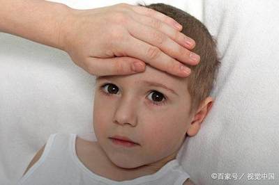 宝宝发烧手脚是热的还是凉的