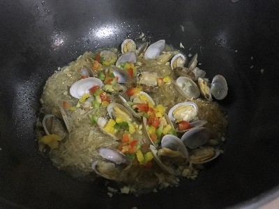 蛤蜊粉丝煲做法大全家常