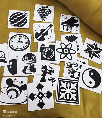 新生儿什么时候看黑白卡