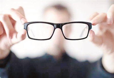 带眼镜后视力多少正常