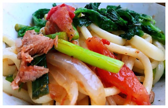蒜苔洋葱炒肉做法大全家常