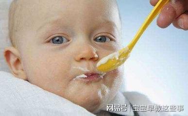 小宝宝几个月可以吃米粉