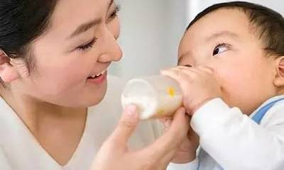 新生儿什么时候可以喝奶粉